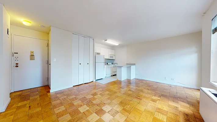 Rented by Bond New York | media 9