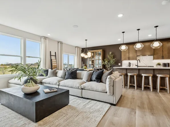 3730 Holbrook Dr, Waconia, MN 55387