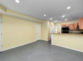 2097 W 19th St, Cleveland, OH 44113