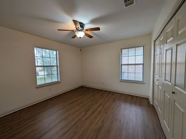 1134 Misty Acres Dr — Photo 34