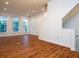 930 4th St SE, Washington, DC 20003