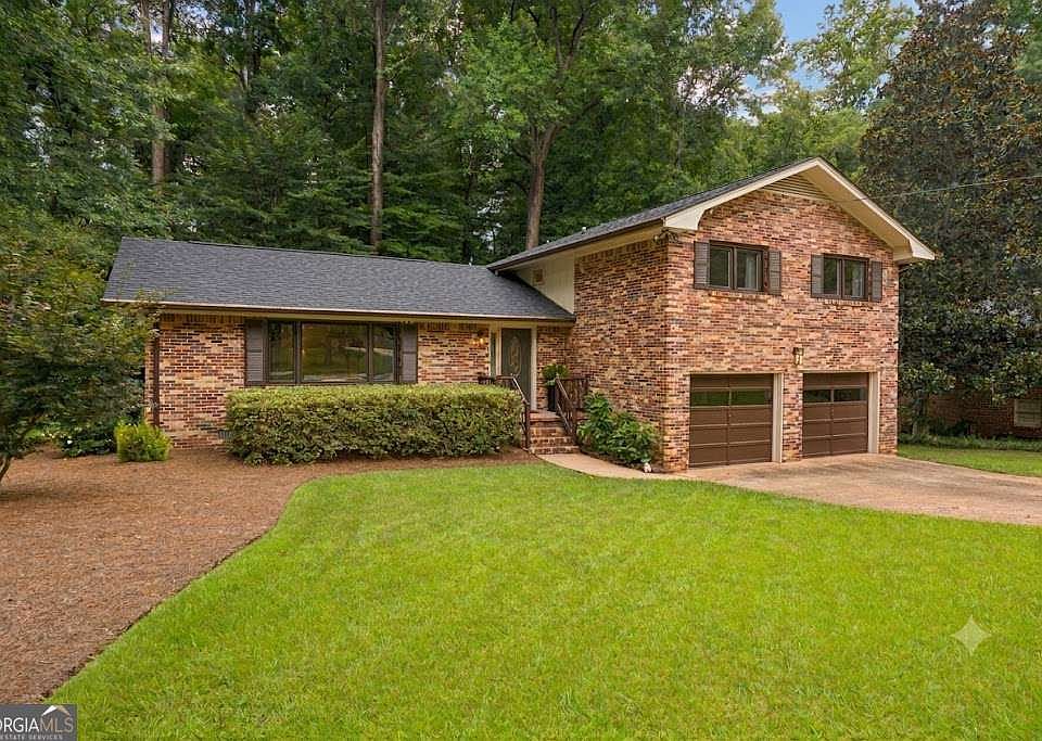 1st image of 2975 Pine Orchard Dr