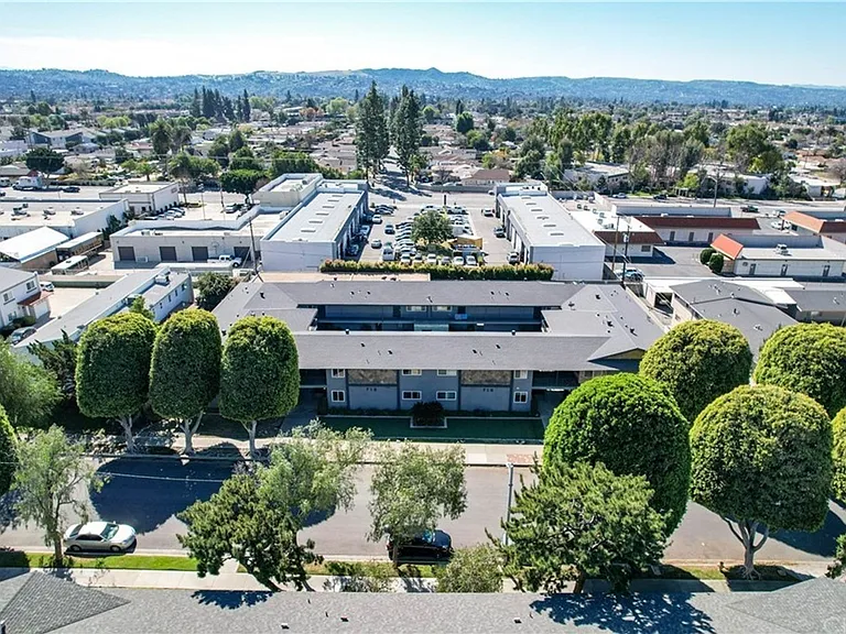 710 Claraday St — Photo 3