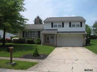 340 Folkstone Way, York, PA 17402