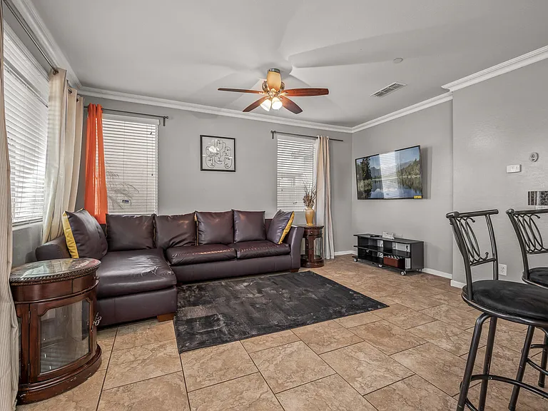 12025 W Polk St — Photo 13