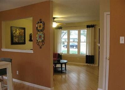 3rd image of 329 Brightsand Ct