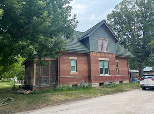 743 Main St, Rockwell City, IA 50579
