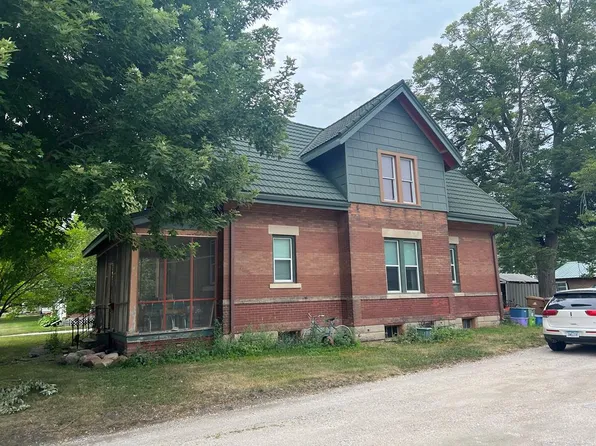 743 Main St, Rockwell City, IA 50579