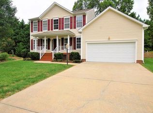 2218 Holding Pond Ln, Midlothian, VA 23112