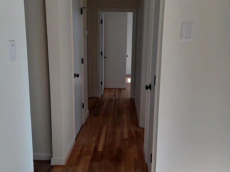 210 N Cedar Ave — Photo 7