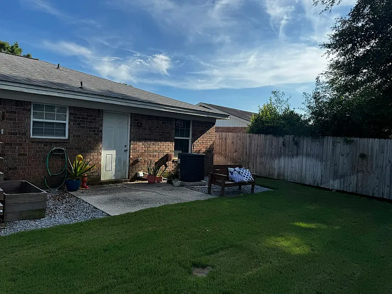 3410 Green Briar Cir #B — Photo 10
