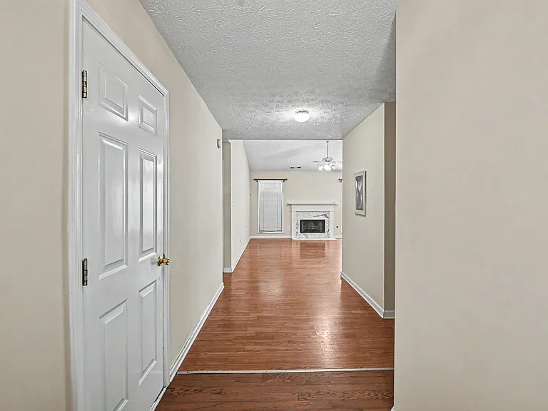 3268 Crossfield Way — Photo 14