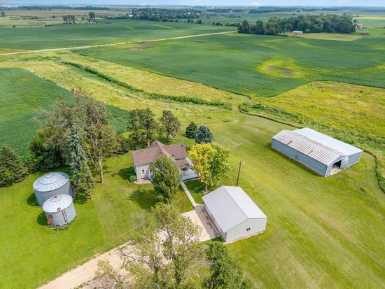 28697 221st Ave, Belle Plaine, MN 56011