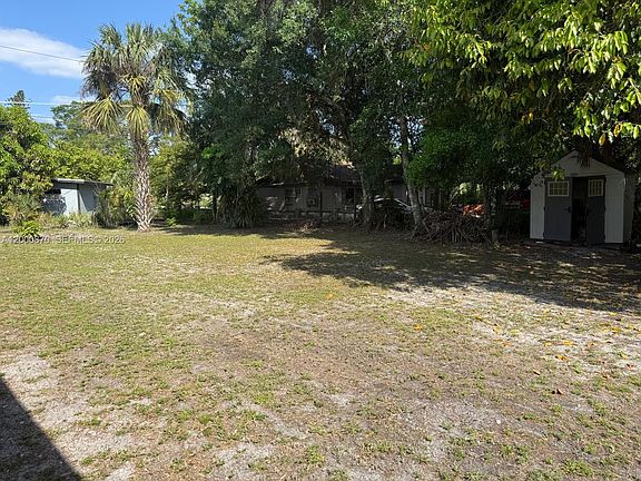 4th image of 397 Miramar Rd