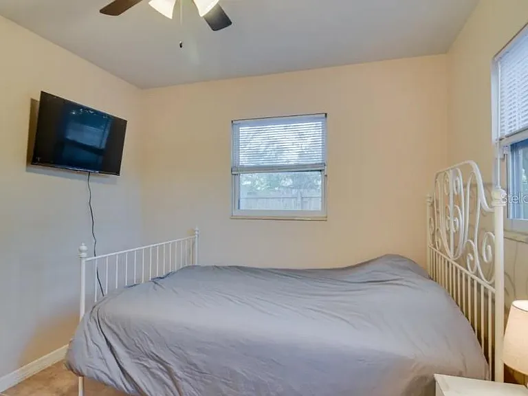 Emerald Ln — Photo 15