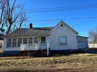 606 Walnut Ave, Saint David, IL 61563