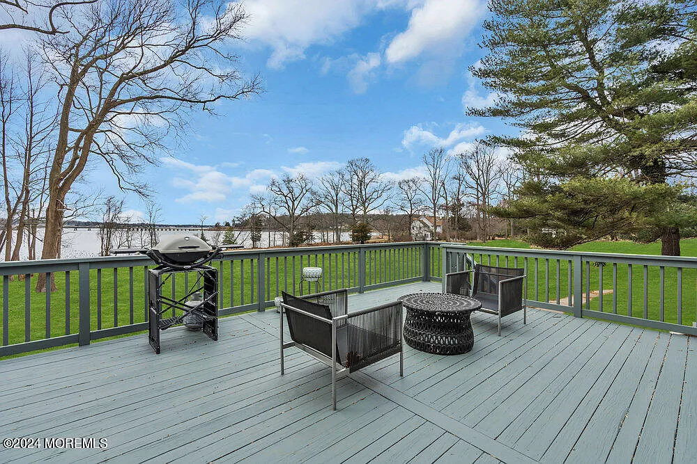 4 bed, 3.5 bath, 2704 sqft, $10,200 — Photo 3