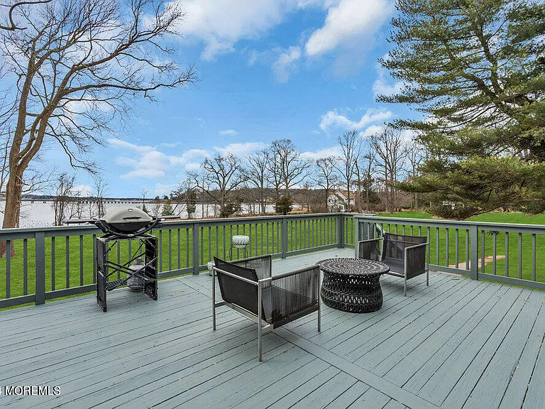 180 Hartshorne Rd — Photo 3