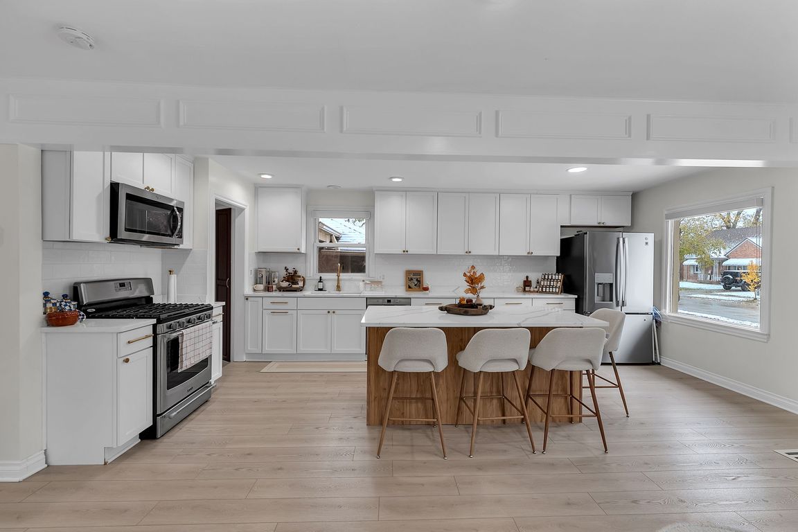 next background image