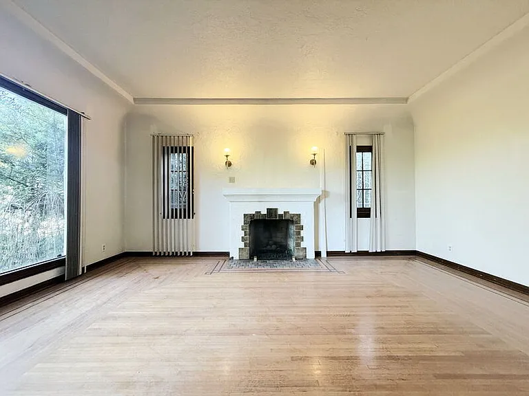 7001 2nd Ave — Photo 2