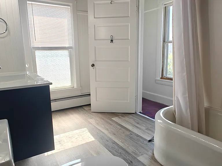 118 Shaw Ave — Photo 28