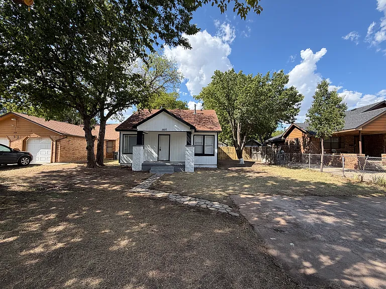 1507 NW Columbia Ave #A — Photo 18