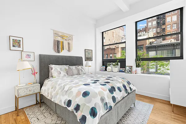 Sold by Compass | media 7