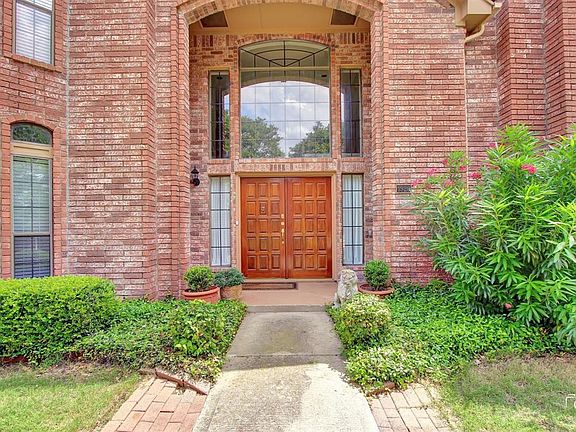 3rd image of 1920 Brabant Dr