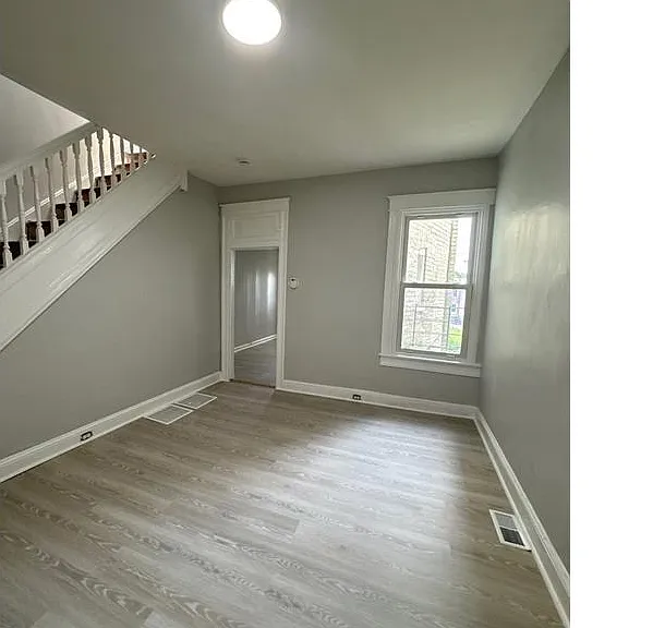 600 N Edgewood St — Photo 5