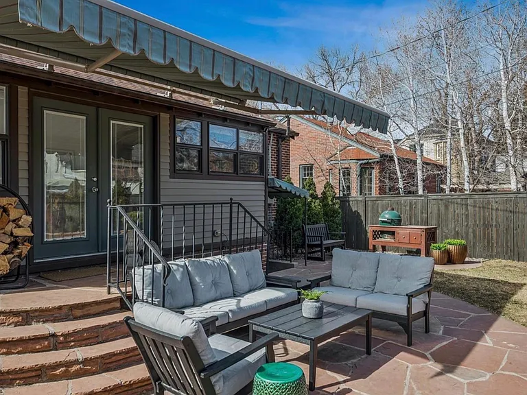 Back patio with electric Overhead Patio Cover