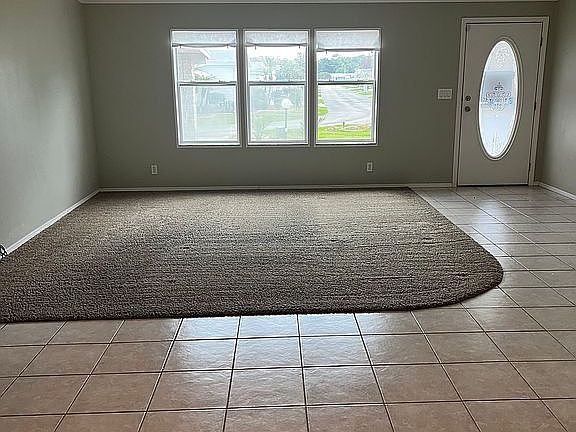 3rd image of 1624 Deverly Dr #835