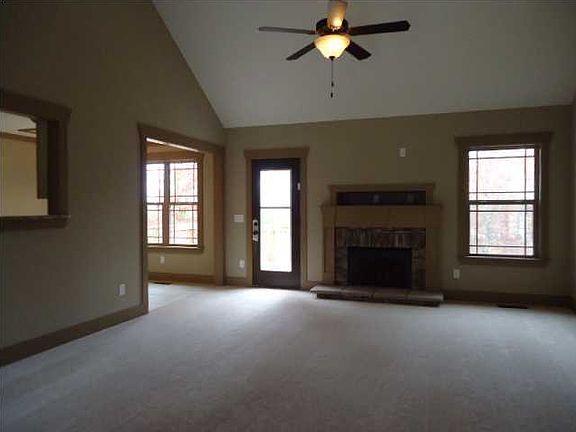 4th image of 1070 Jonas Dr Unit 113