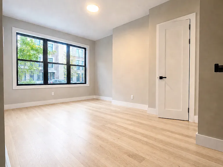 124 Grove St #3 — Photo 3