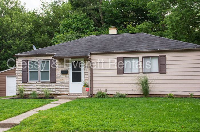 1st image of 832 Lancaster Dr