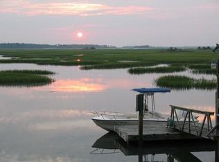 2224 Folly Rd, Charleston, SC 29412