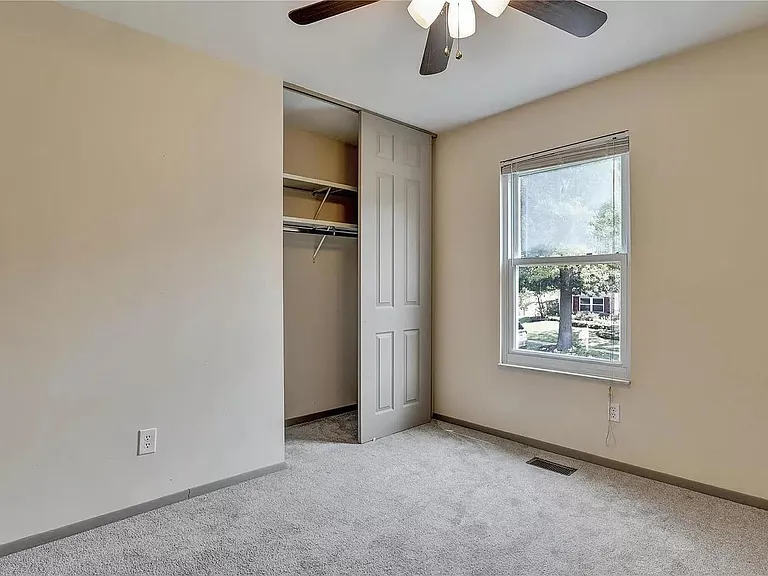 927 Bellestri Dr — Photo 16