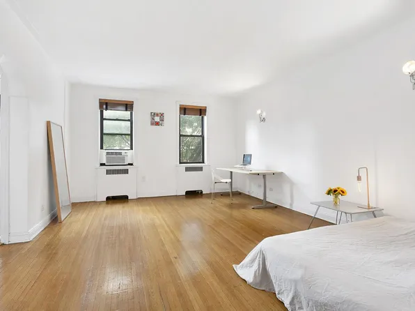 3083 Crescent St APT 2B, Astoria, NY 11102