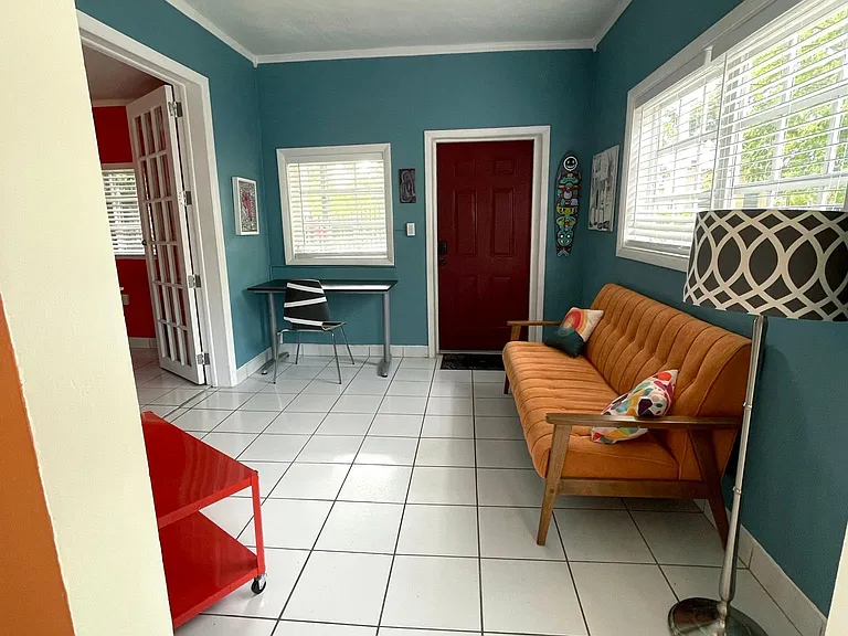1151 SW 16th Ave — Photo 8