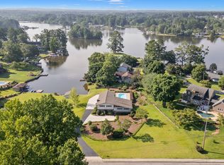 536 N Lakeshore Dr, Carrollton, GA 30117