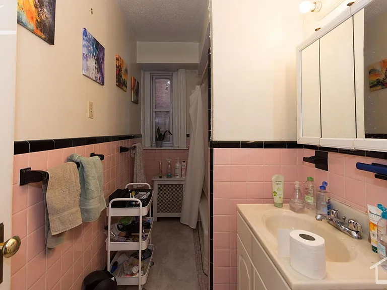 1234 Beacon St #1 — Photo 5