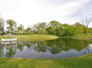 9202 Ebbie Dr, Brighton, IL 62012