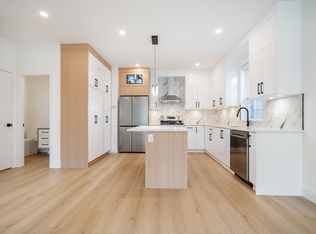 16693 16th Ave #102, Surrey, BC V4A1M7