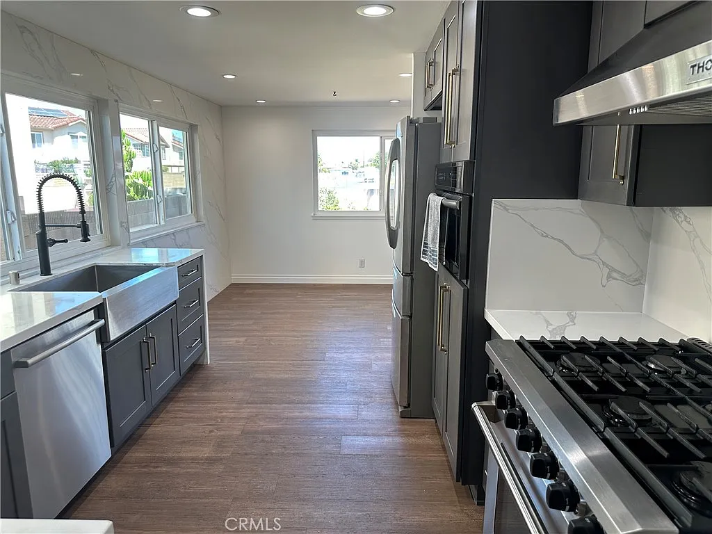 5 bed, 2750 sqft, $6,200 — Photo 4