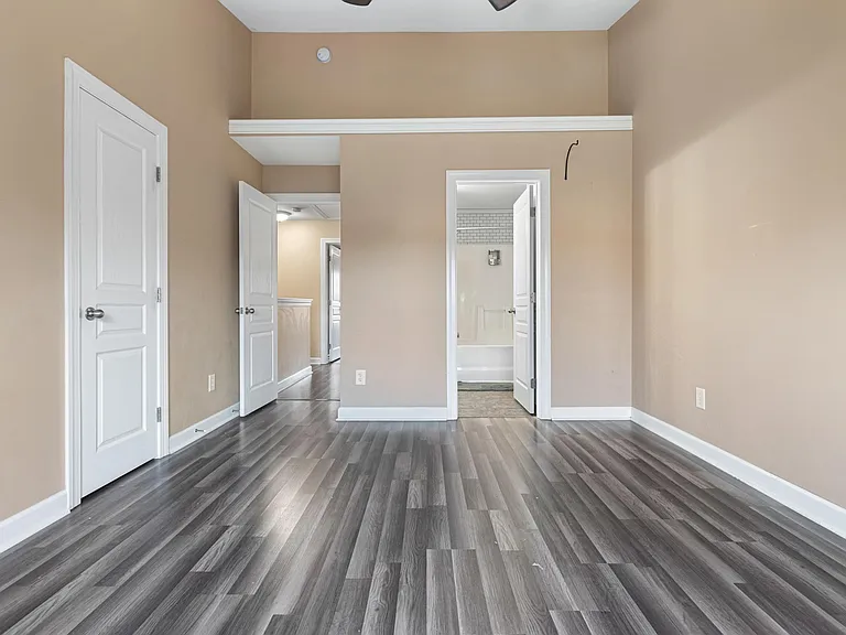 8007 Goldenrain Way — Photo 12
