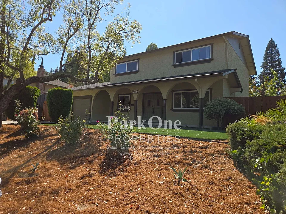 1501 Fieldcrest Dr