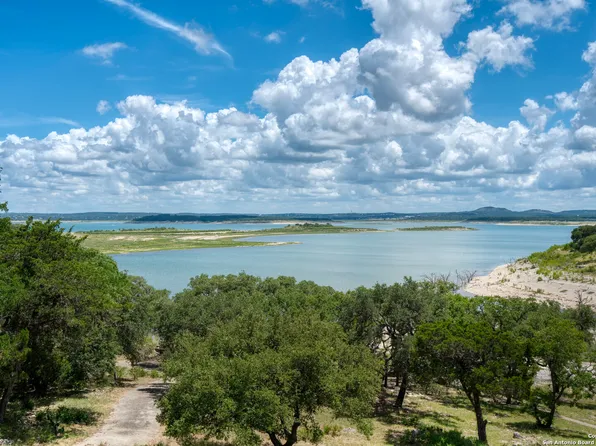 720 Five Oaks, Canyon Lake, TX 78133