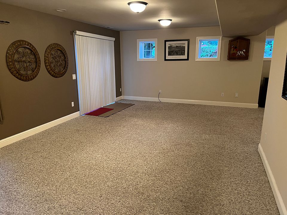 Entrance and living room