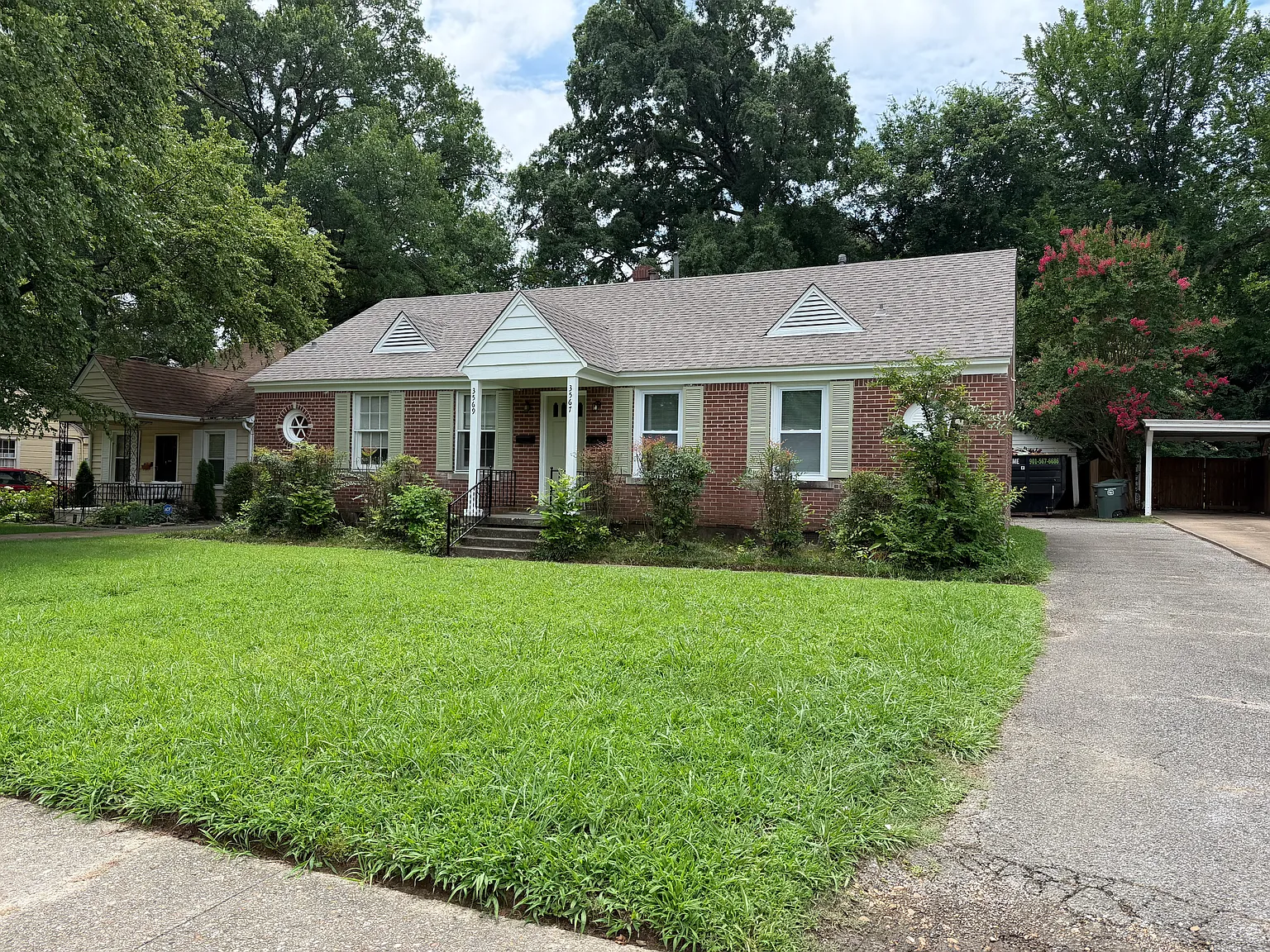 1 bed, 725 sqft, $1,045 — Photo 1