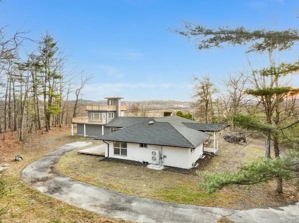 233 Forest Hill Drive, Kingston, NY 12401