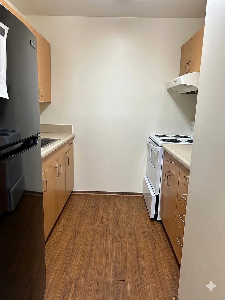 2 bed, 1000 sqft, $965 — Photo 4